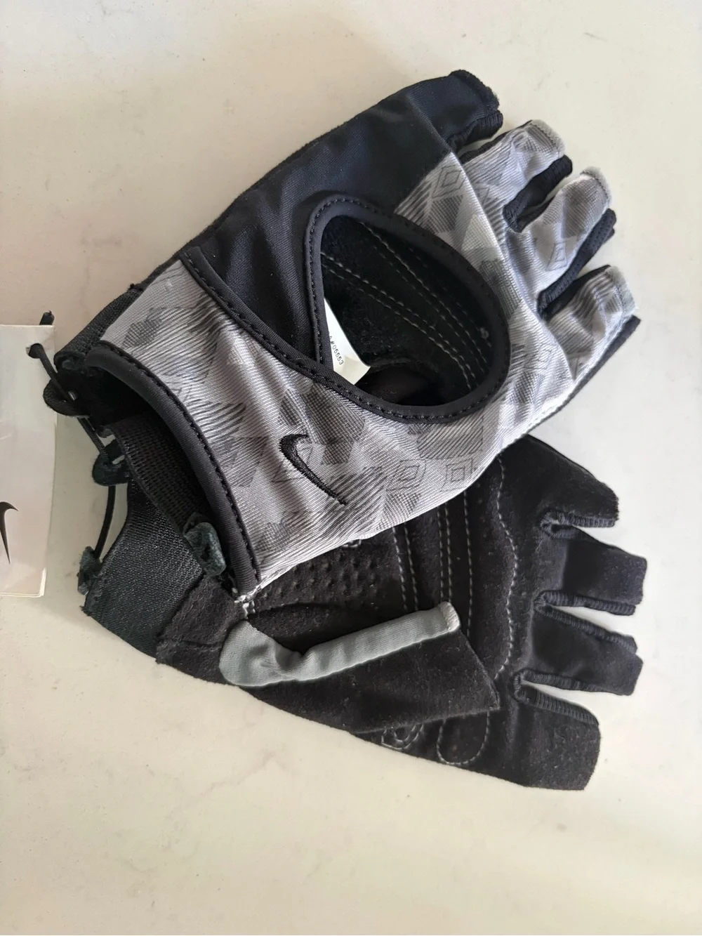 Nike Gray & Black Women's Half-Finger Workout Gloves